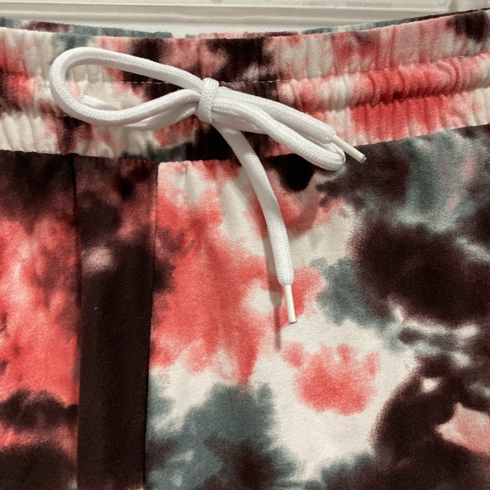 AQ SPORT Tie Dye Shorts - Picture 2 of 7
